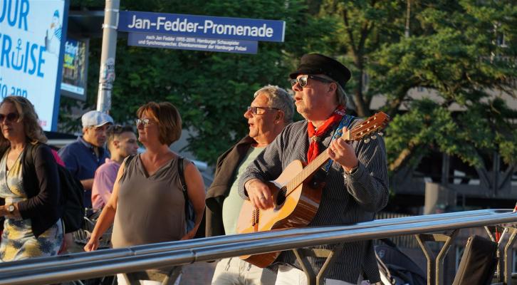 Der Seemann auf der Jan-Fedder-Promenade
