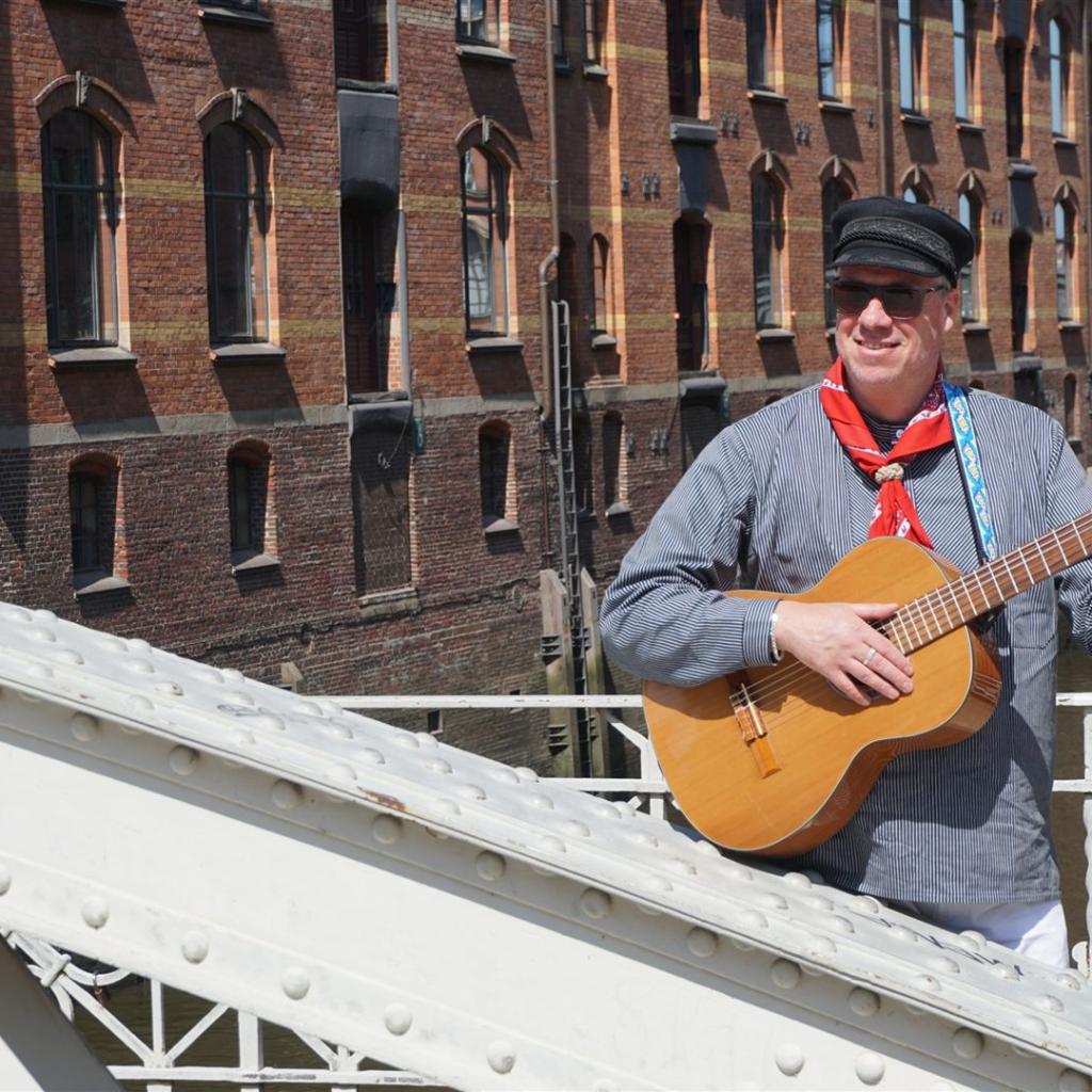 Seemann in der Speicherstadt